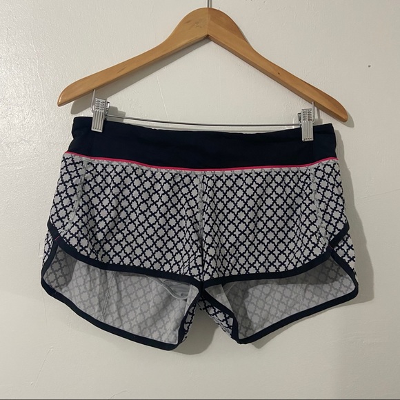 lululemon athletica Pants - lululemon run speed short soul geo